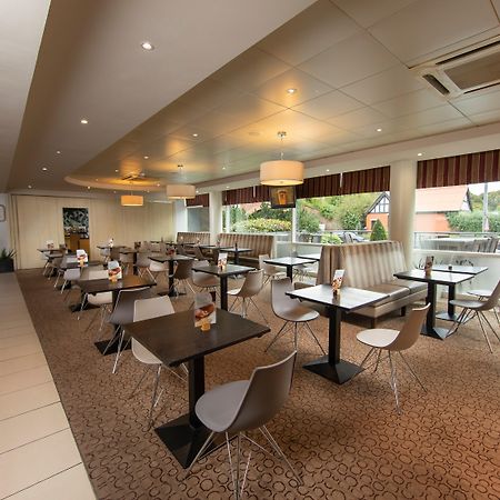 Holiday Inn Express, Chester Racecourse By Ihg Exteriör bild