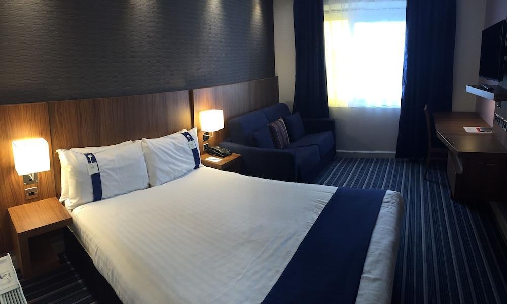 Holiday Inn Express, Chester Racecourse By Ihg Exteriör bild