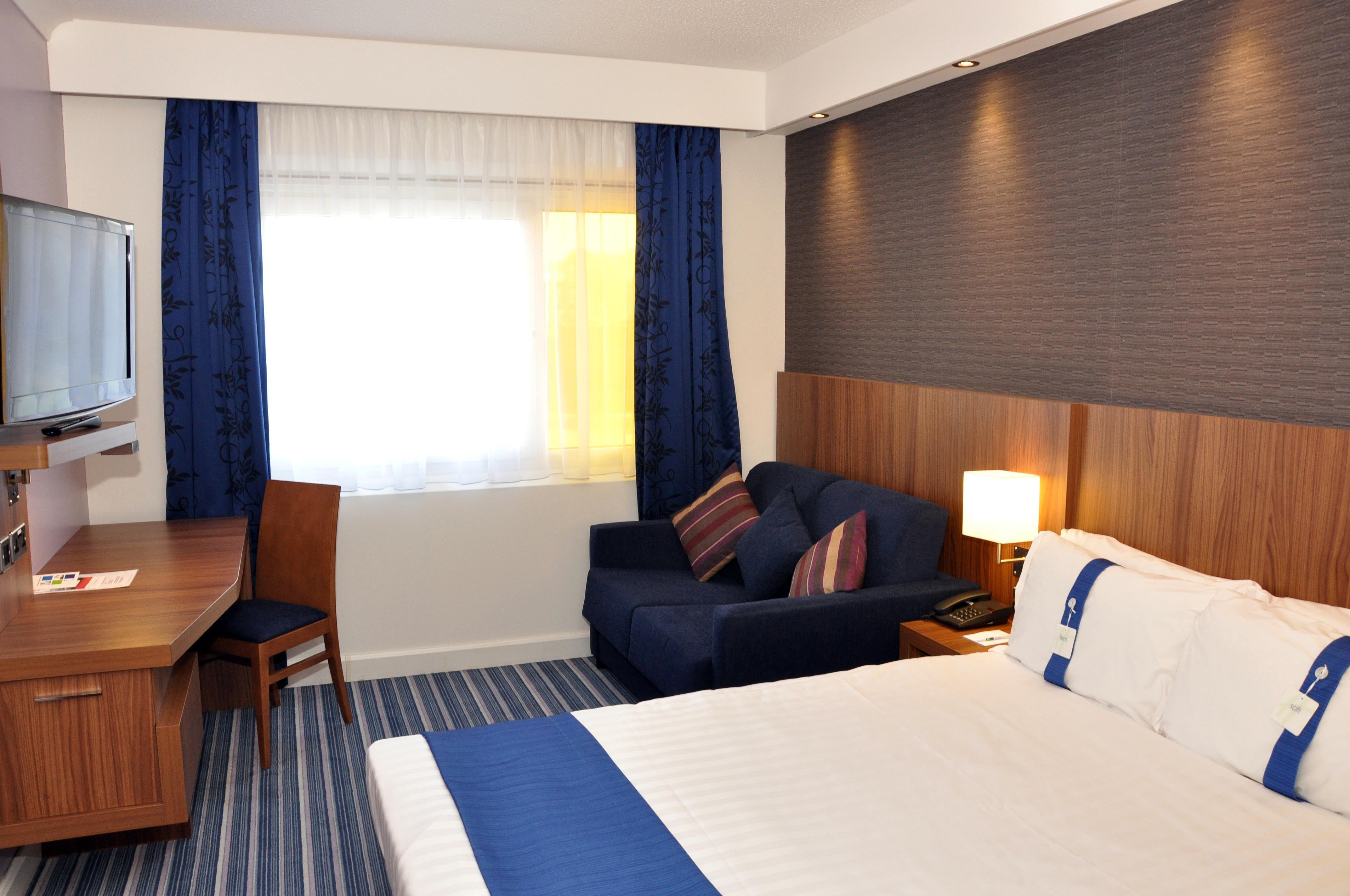 Holiday Inn Express, Chester Racecourse By Ihg Exteriör bild
