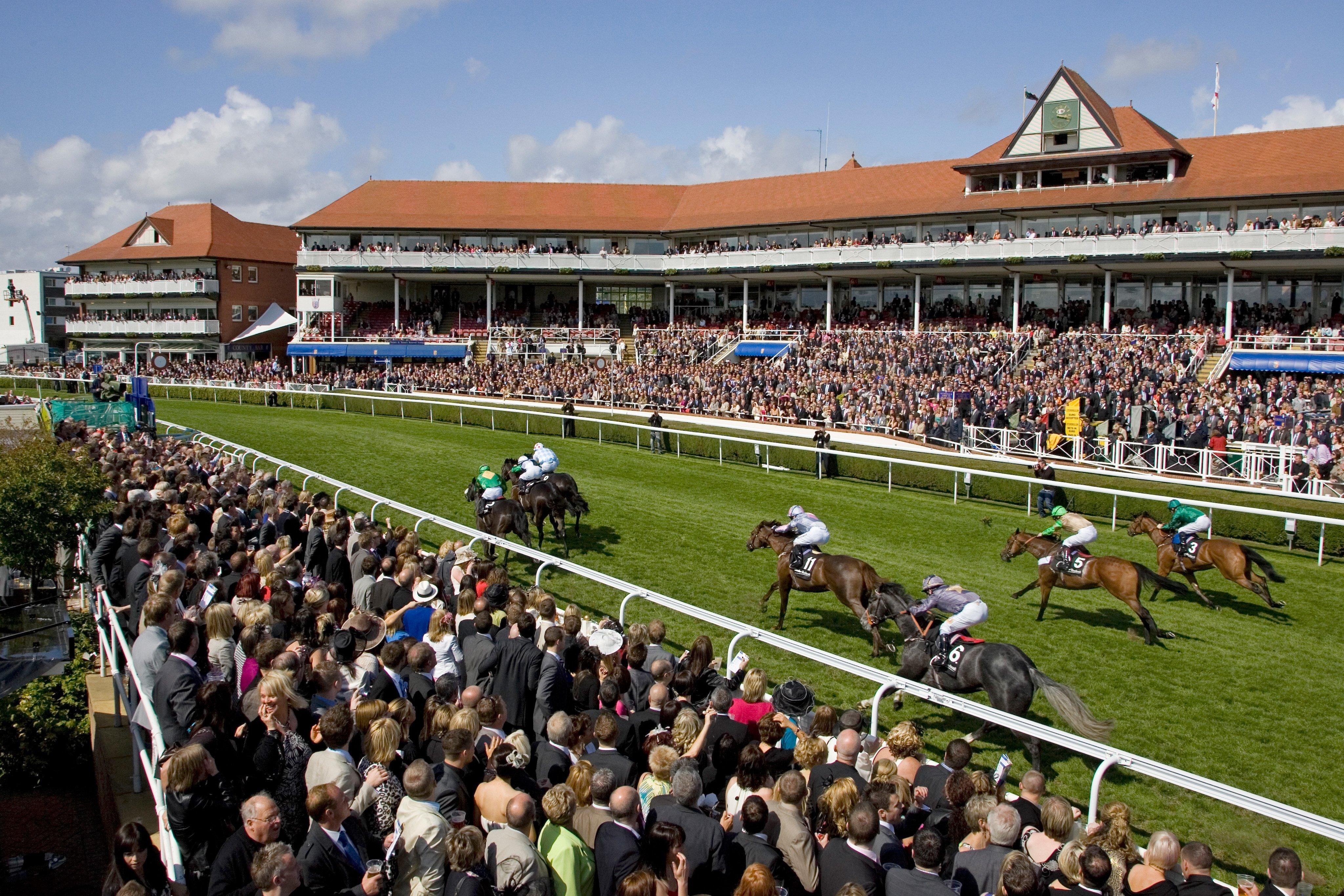 Holiday Inn Express, Chester Racecourse By Ihg Exteriör bild