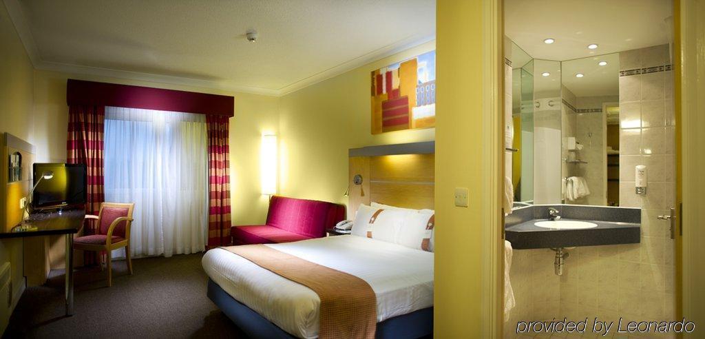 Holiday Inn Express, Chester Racecourse By Ihg Exteriör bild