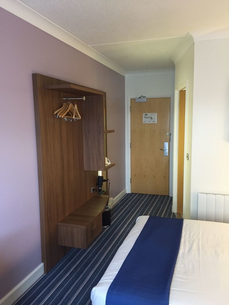 Holiday Inn Express, Chester Racecourse By Ihg Exteriör bild