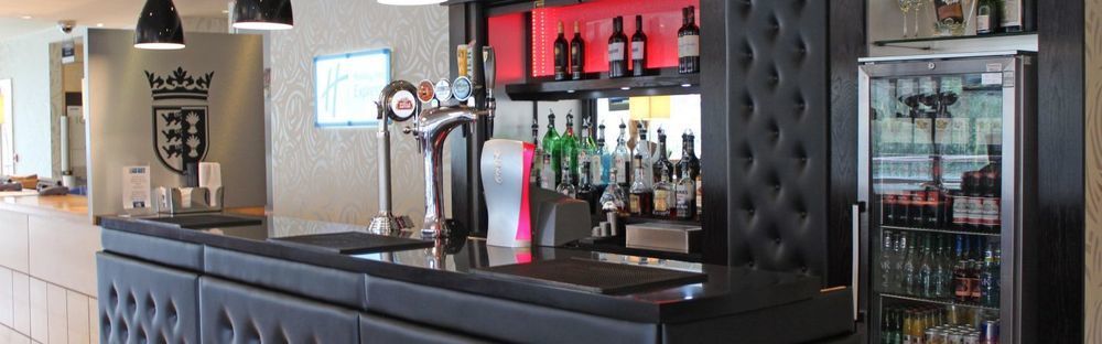 Holiday Inn Express, Chester Racecourse By Ihg Exteriör bild