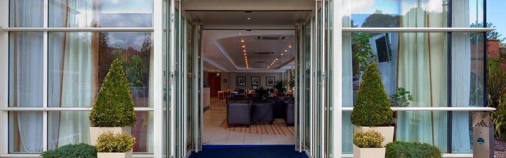 Holiday Inn Express, Chester Racecourse By Ihg Exteriör bild