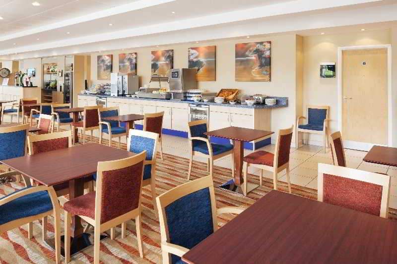 Holiday Inn Express, Chester Racecourse By Ihg Exteriör bild