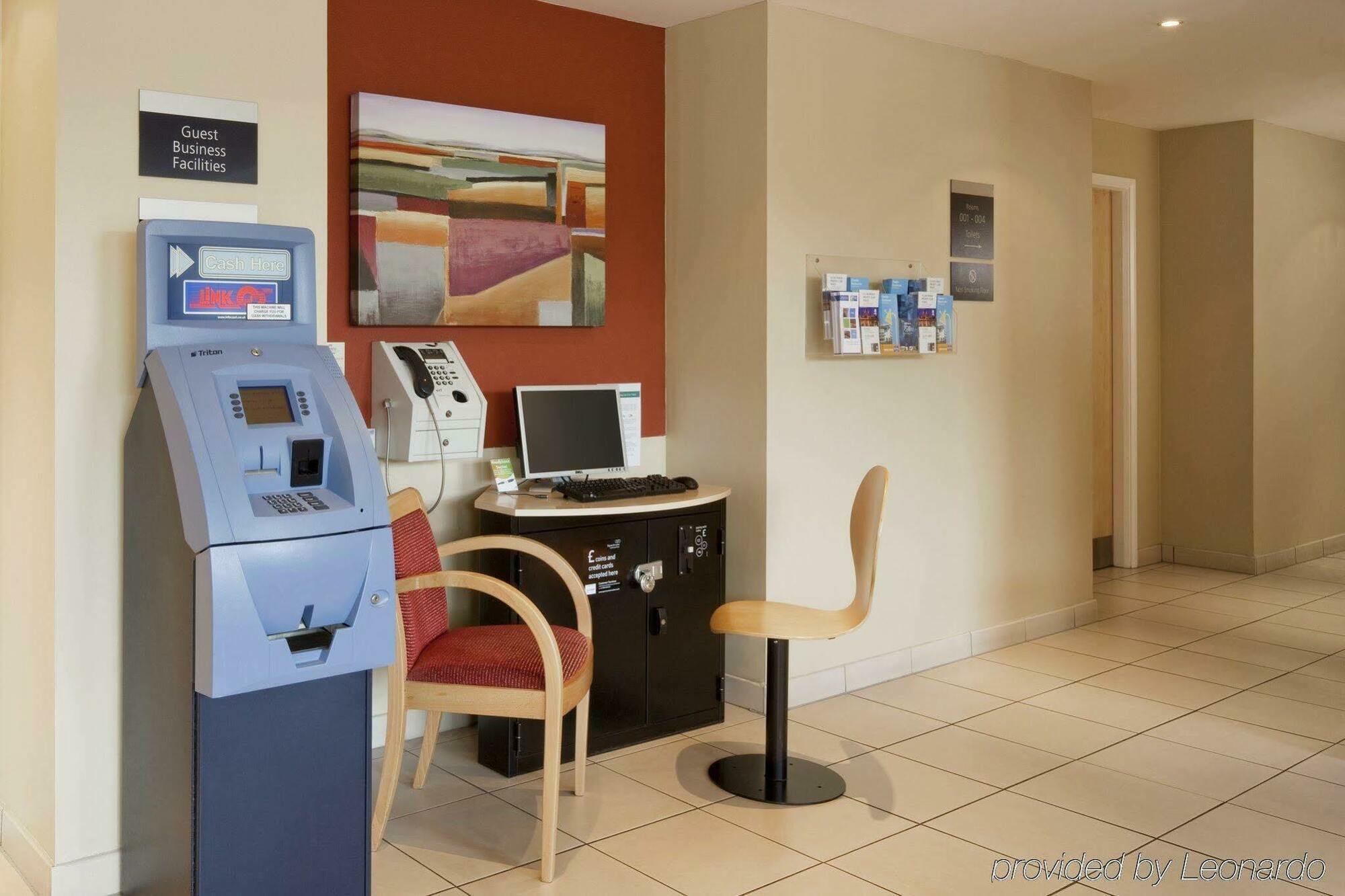 Holiday Inn Express, Chester Racecourse By Ihg Exteriör bild